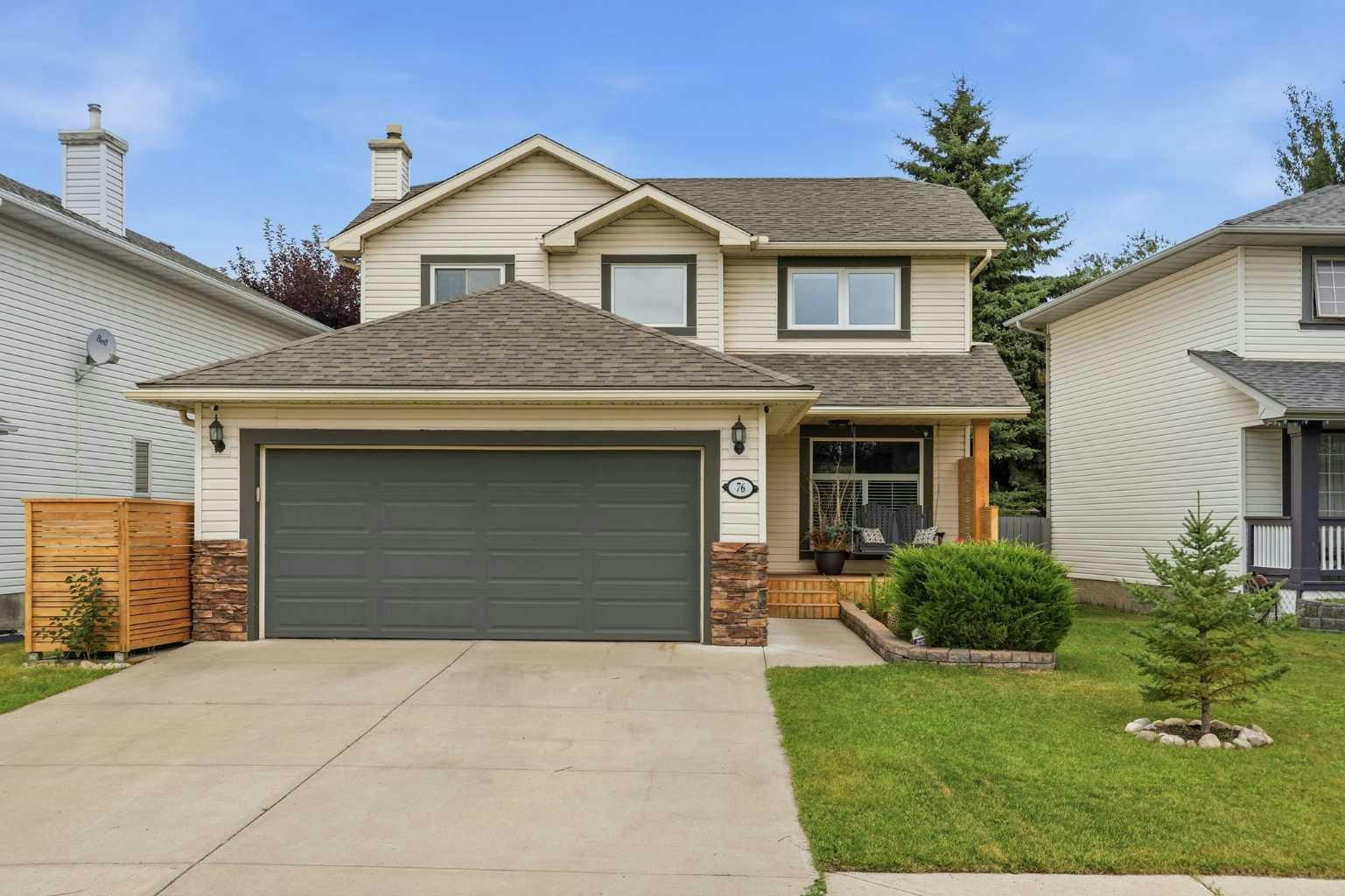 76 Douglas Park Boulevard SE, Calgary, AB, T2Z 2K9