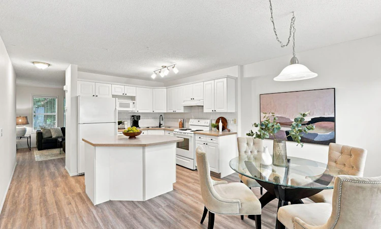 31 Bridlewood Avenue SW