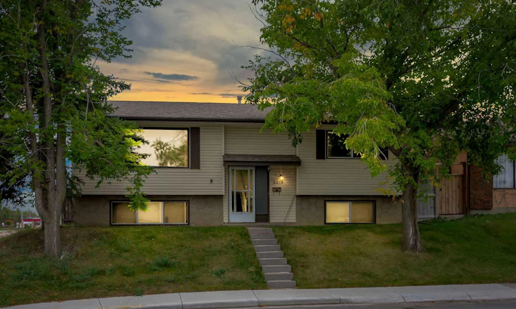 5219 Rundleview Road NE