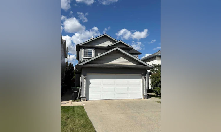 40 Country Hills Bay NW