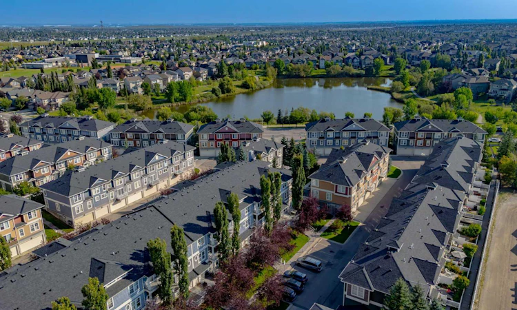 26 Auburn Bay Common SE