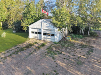 122 Railway Avenue NE - 3