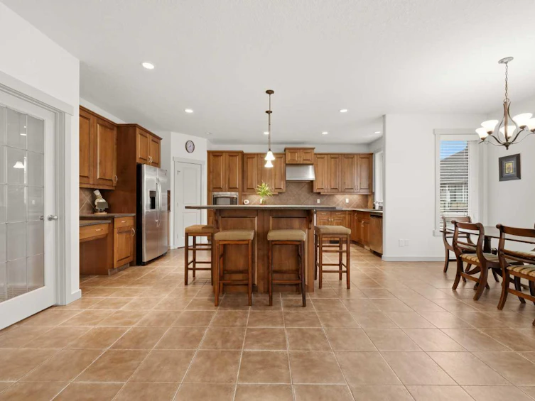 222 Chapala Point SE, Calgary, AB, T2X 3W9 - 13