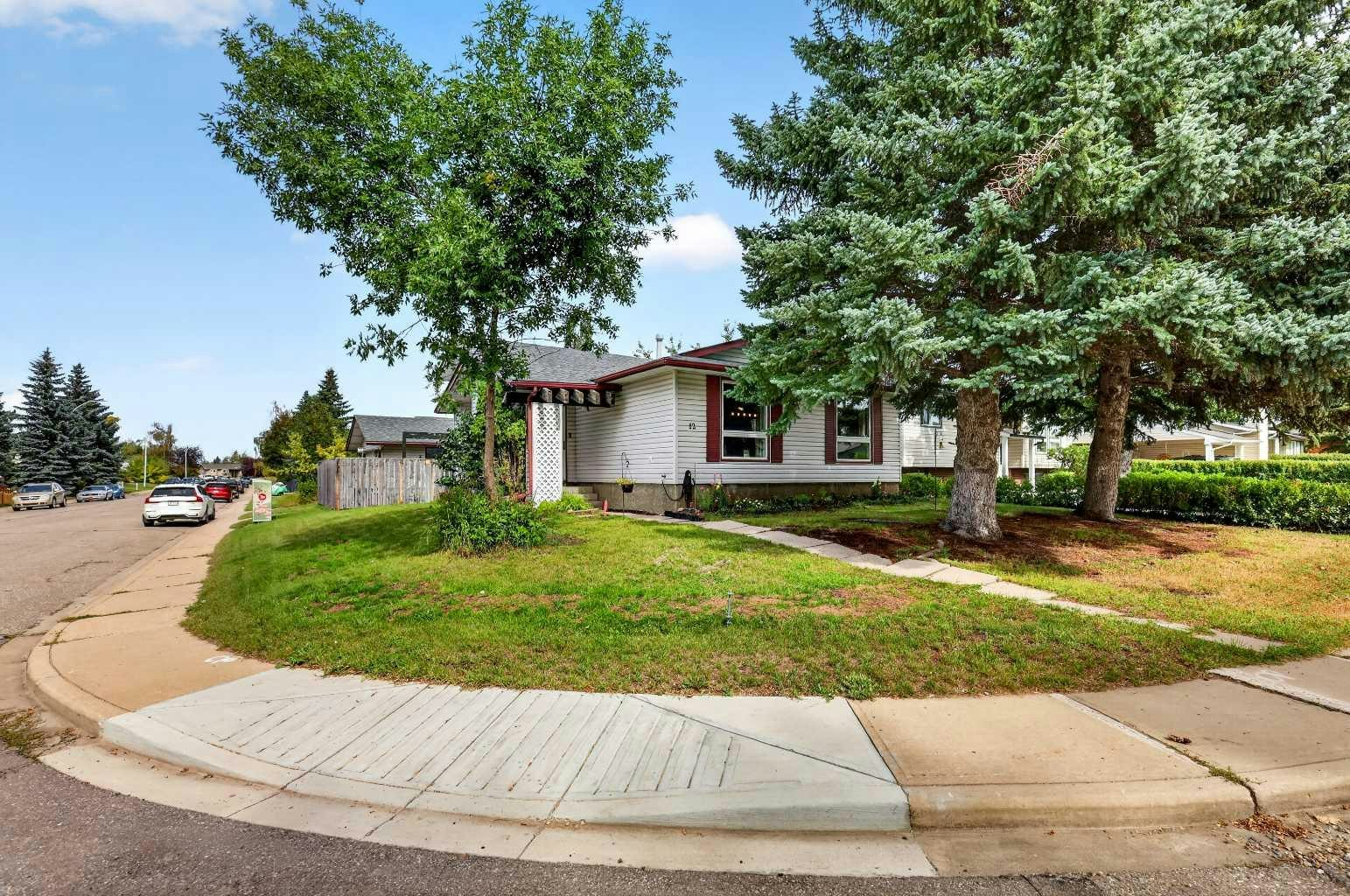12 Brentwood Drive E, Strathmore, AB, T1P 1G1