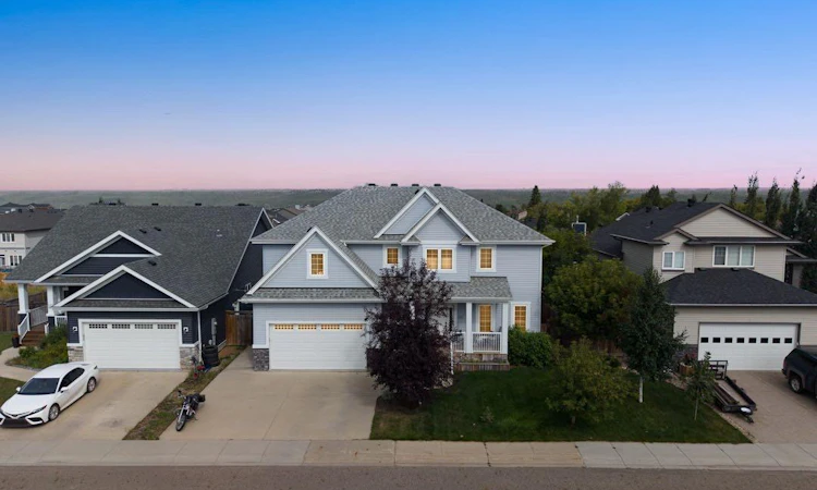 141 Beaverglen Close