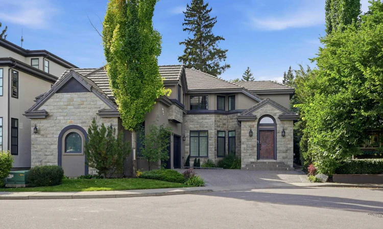 19 Windsor Crescent