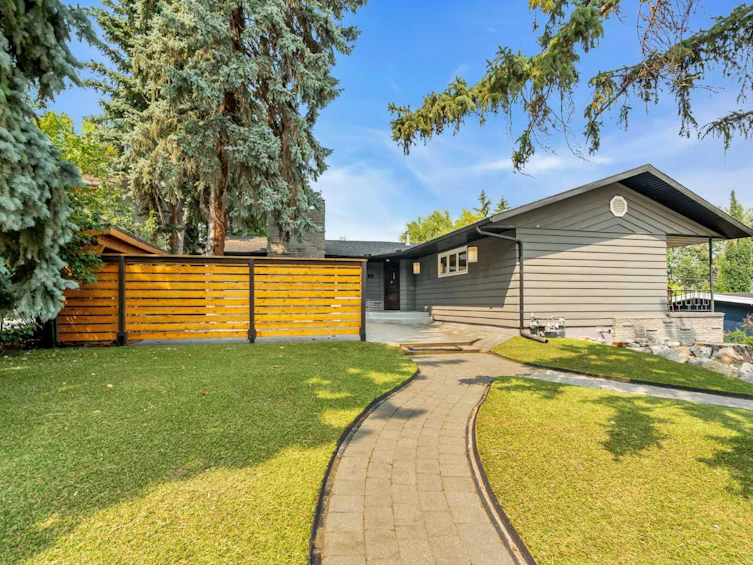 60 Massey Place SW, Calgary, AB, T2V 2G5