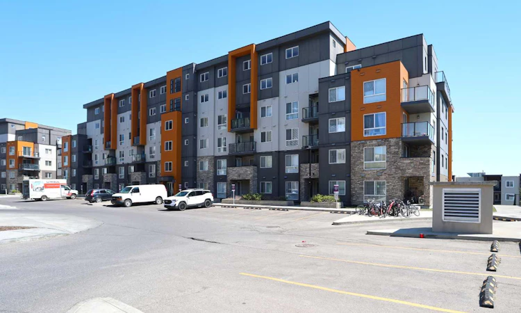 305-10 Kincora Glen Park NW