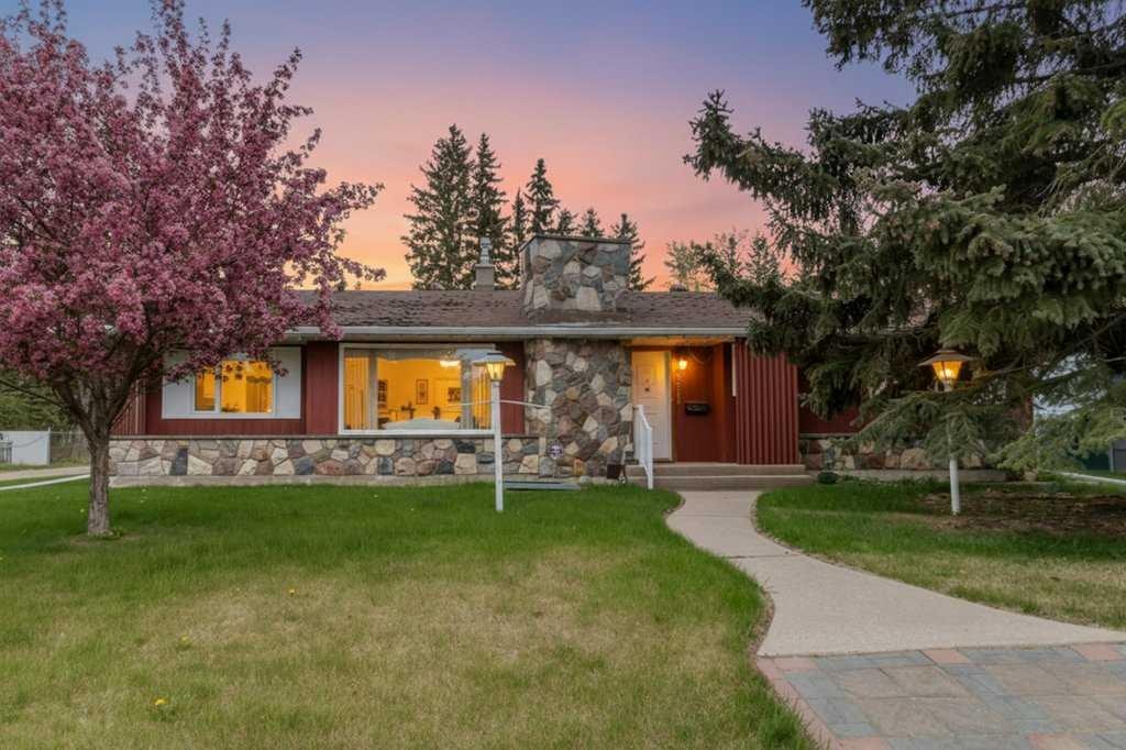 3515 43a Avenue, Red Deer, AB, T4N 3E9