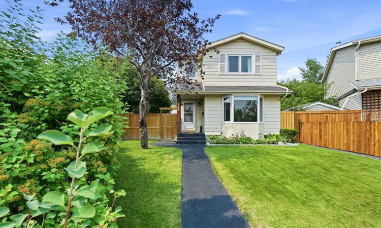 224 Erin Dale Place SE