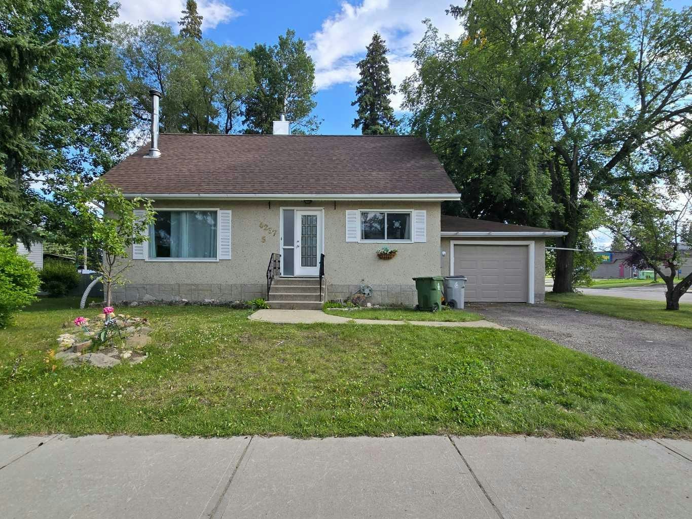 4237 5 Avenue, Edson, AB, T7E 1A5