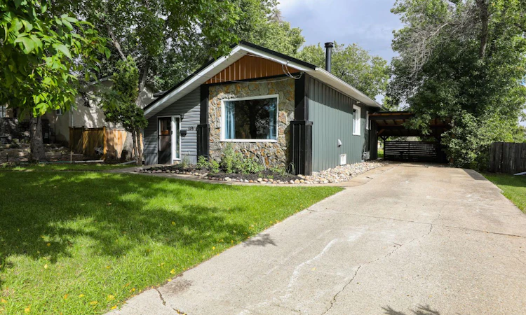 145 S 1 Street W