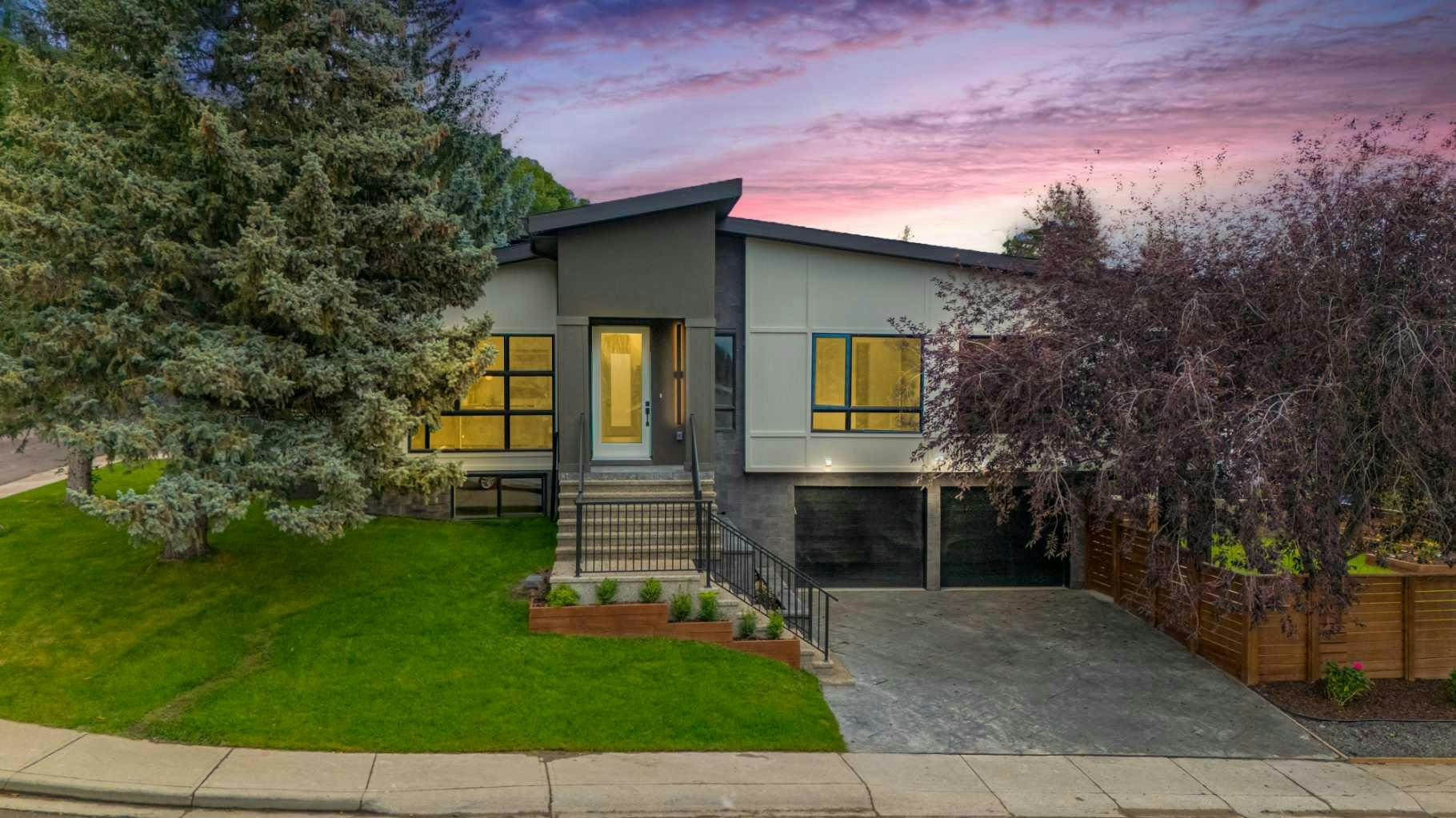 4912 Carney Road NW, Calgary, AB, T2L 1E8