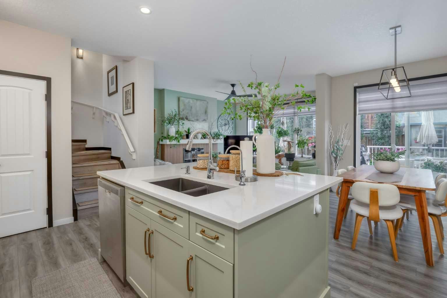 582 Rivercrest View, Cochrane, AB, T4C 2V2