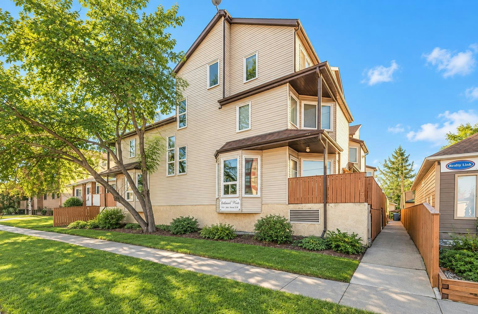 11-113 22 Avenue NE, Calgary, AB, T2E 1T4