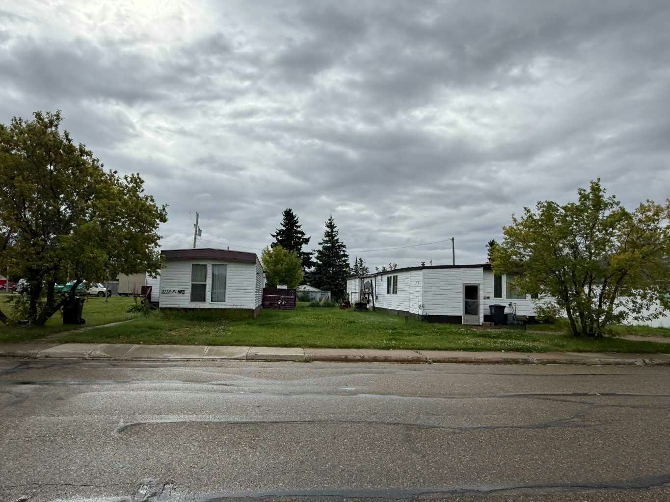 5107, 5113, 5117 51 Avenue, Peace River, AB, T0H 0E0