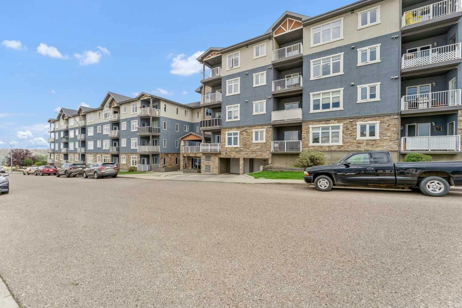 317-19 Terrace View NE, Medicine Hat, AB, T1C 0E8