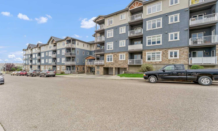 317-19 Terrace View NE