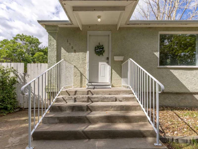 1102 20 Street S - 4