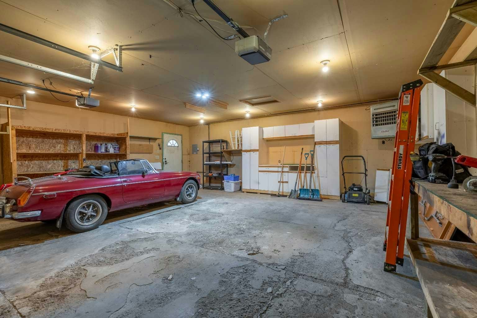 1102 20 Street S, Lethbridge, AB, T1K 2E2 - 40