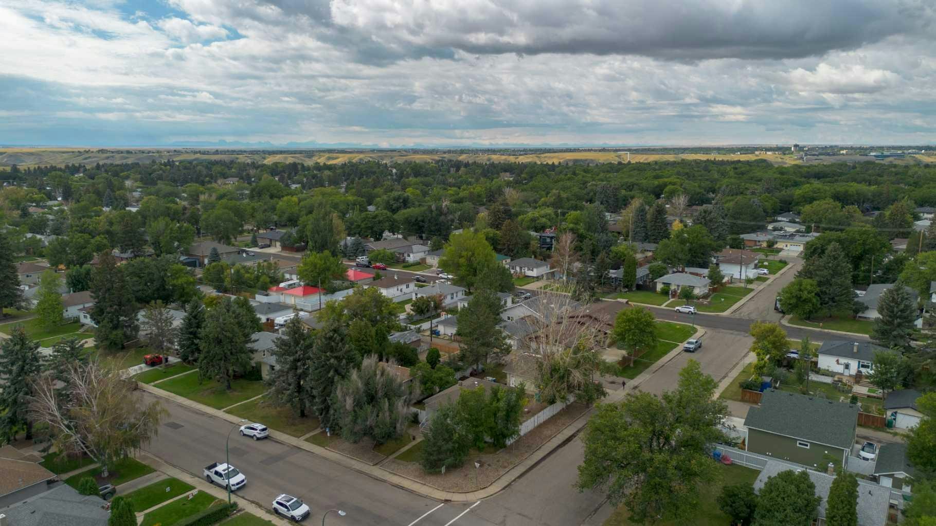 1102 20 Street S, Lethbridge, AB, T1K 2E2 - 48