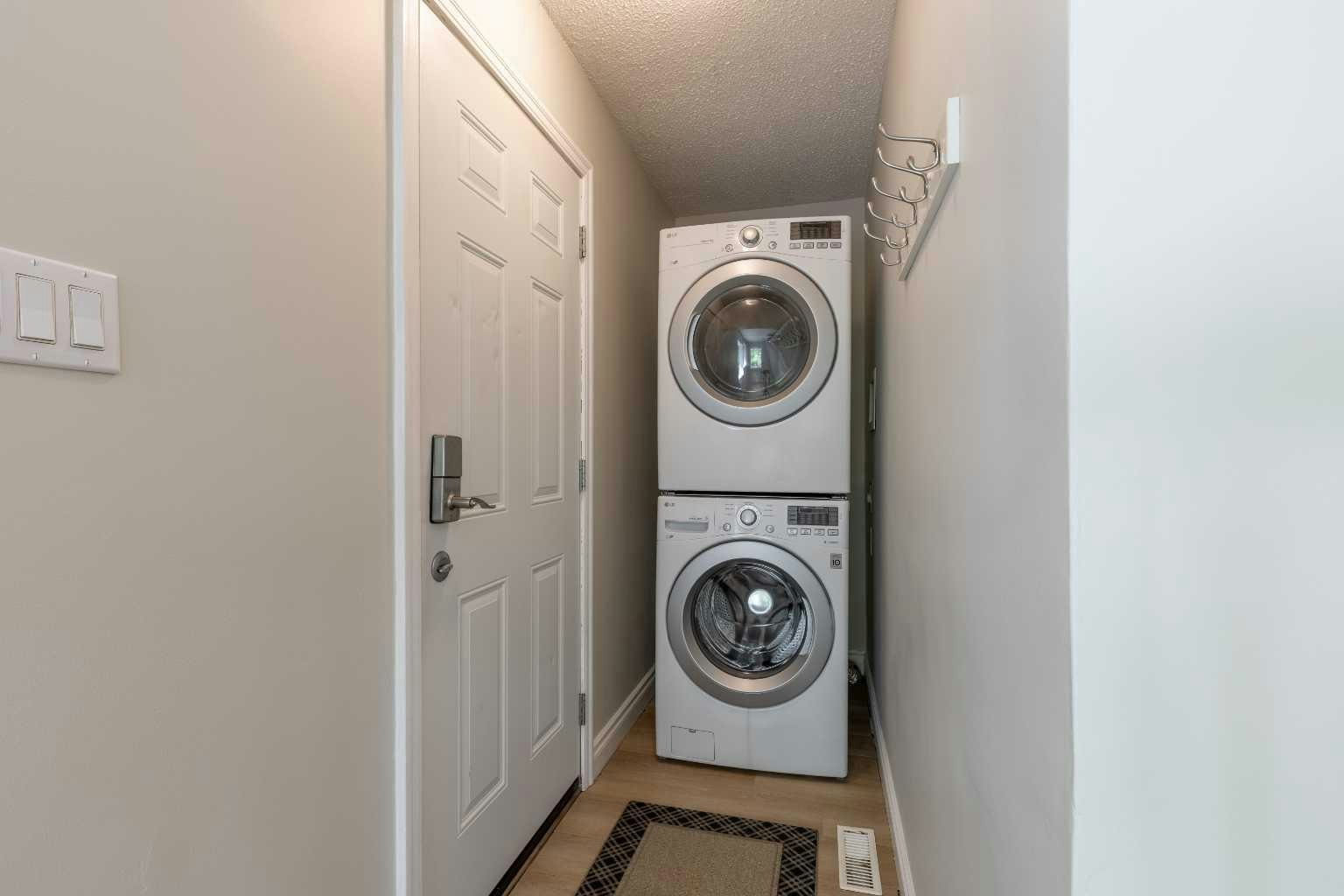1102 20 Street S - 5