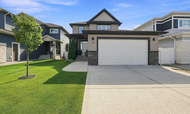 43 Vancouver Crescent