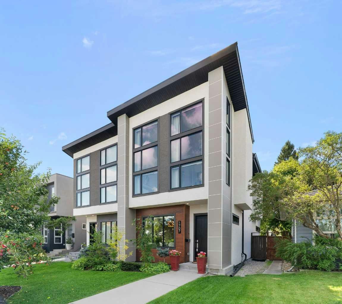 1707 46 Avenue SW, Calgary, AB, T2T 2R6