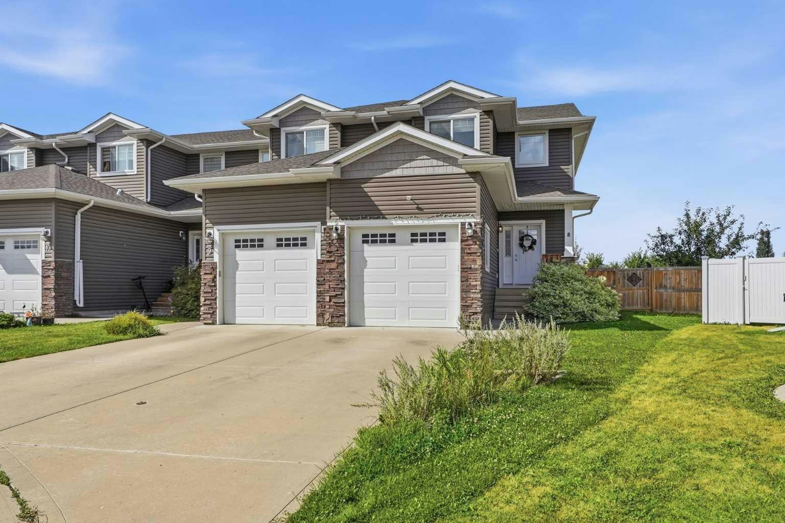 8 Rowberry Court, Sylvan Lake, AB, T4S 0L7