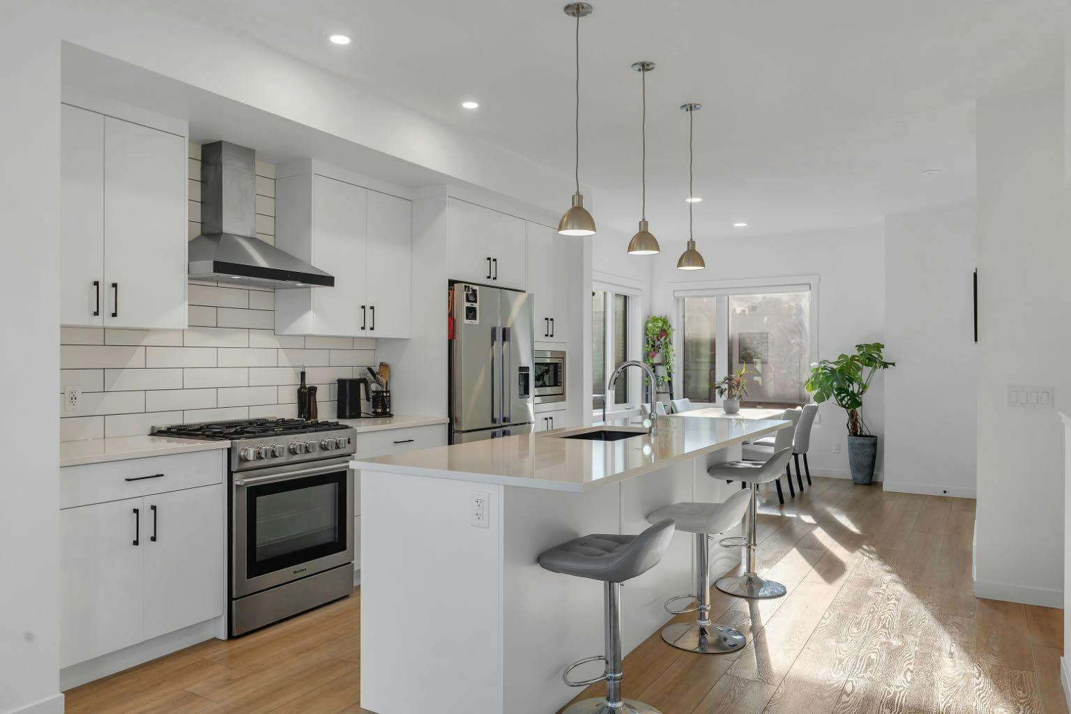 213 Greenbriar Common NW, Calgary, AB, T3B 6J3