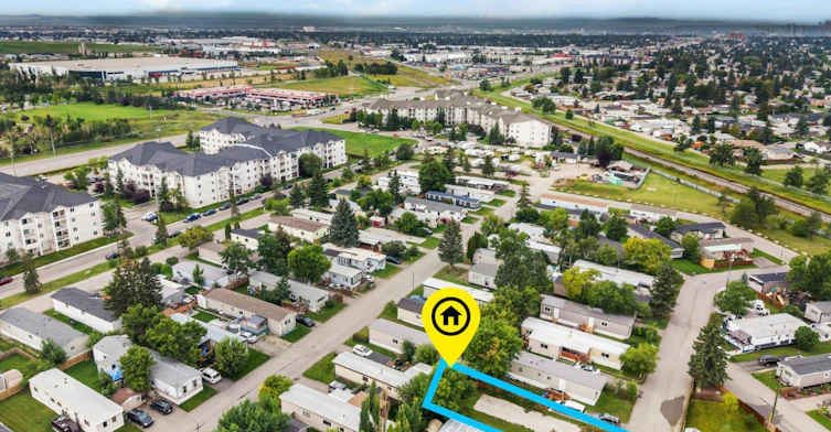 60-6220 17 Avenue SE, Calgary, AB, T2A 0W6