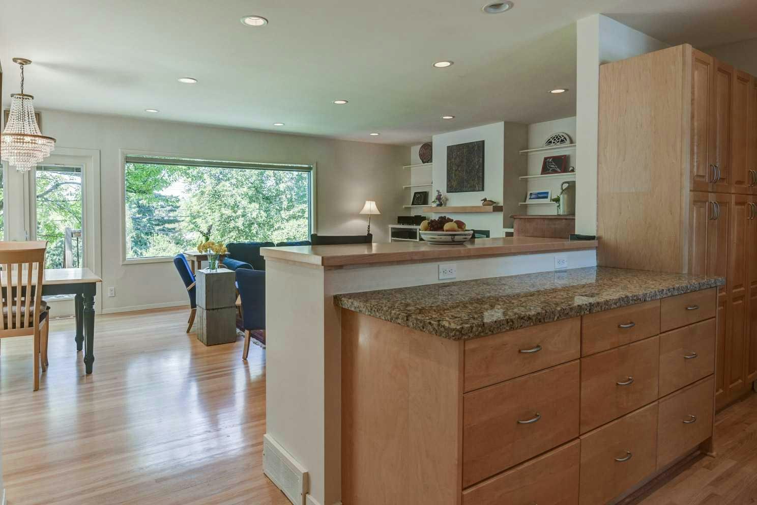 47 Cambridge Road NW, Calgary, AB, T2K 1R1 - 11