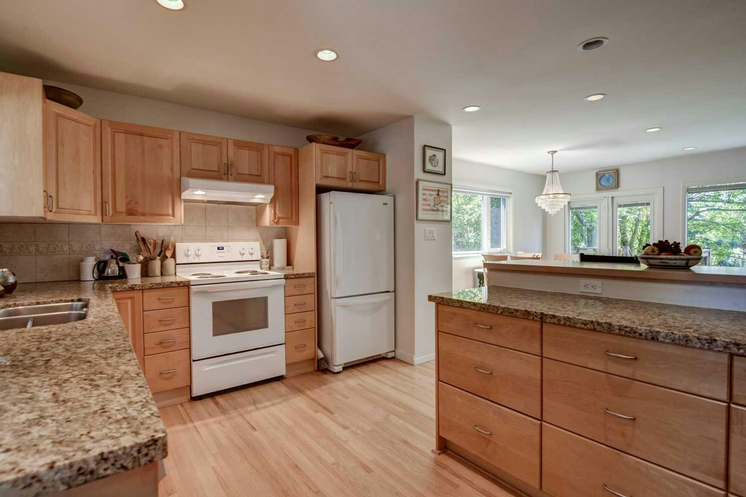 47 Cambridge Road NW, Calgary, AB, T2K 1R1 - 12