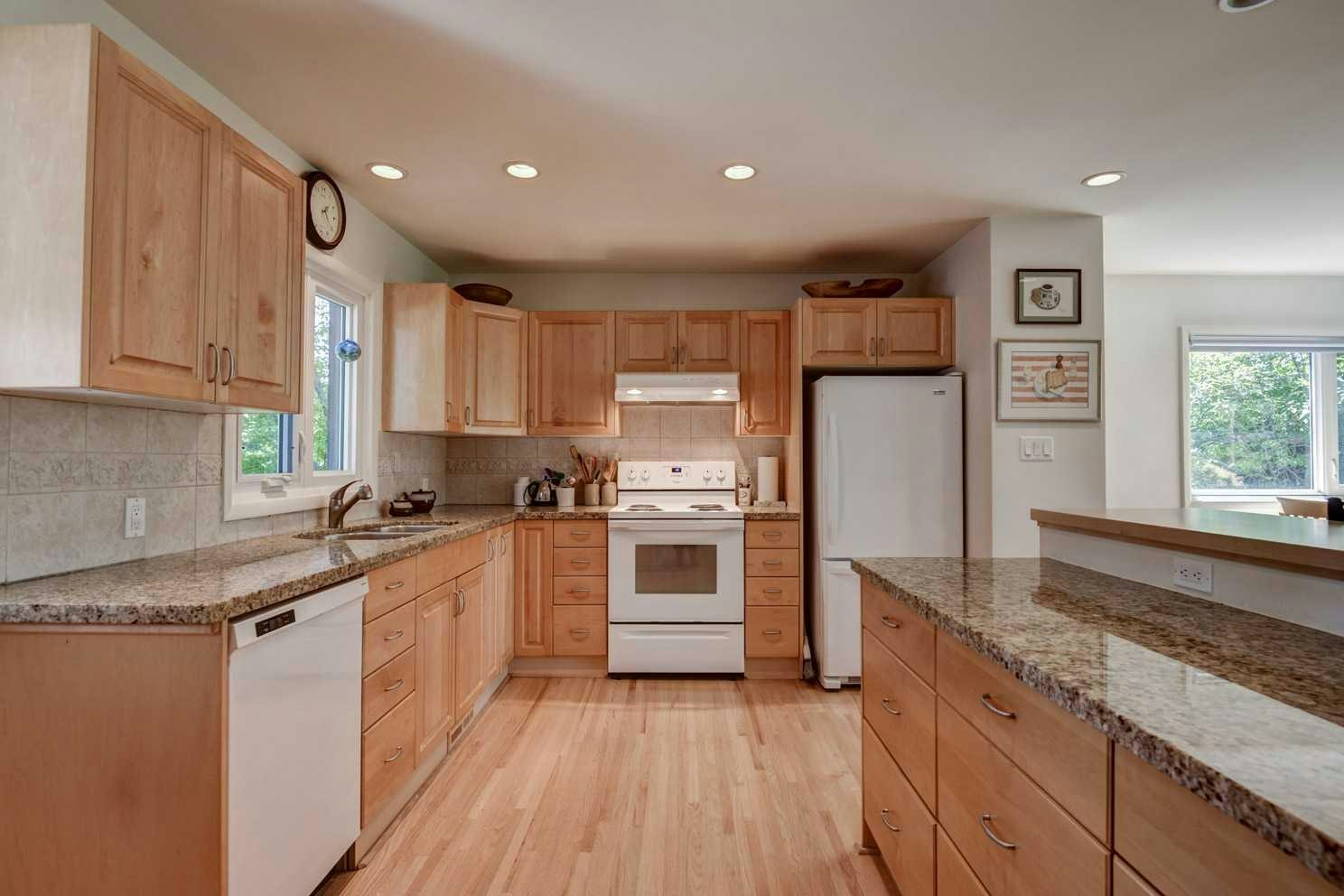 47 Cambridge Road NW, Calgary, AB, T2K 1R1 - 13