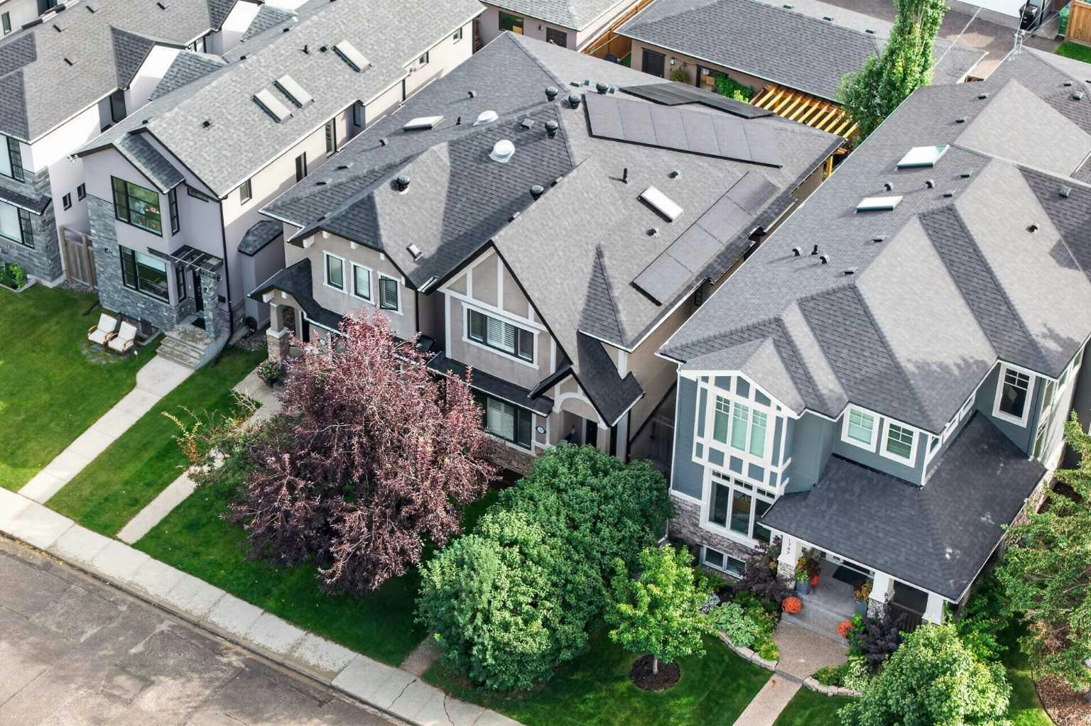 1743 46 Avenue SW, Calgary, AB, T2T 2R6