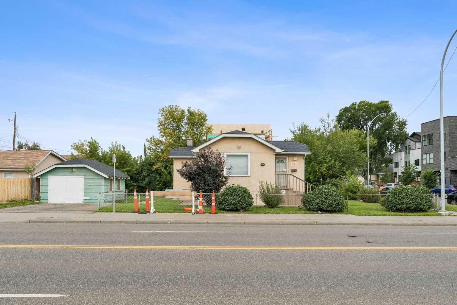 263 19 Avenue NE, Calgary, AB, T2E 1P2