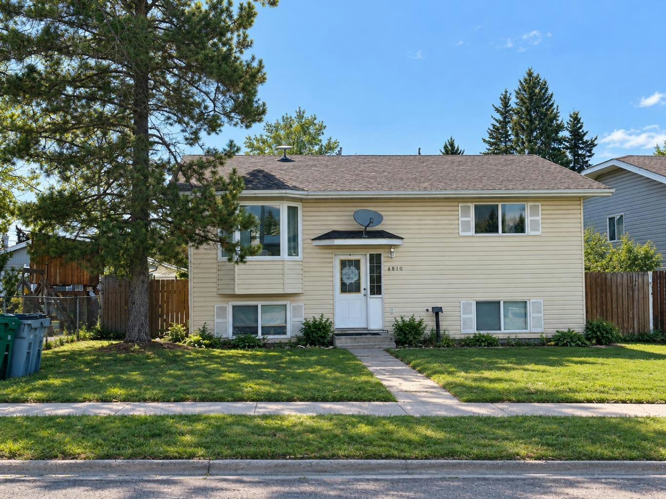 4810 16 Avenue, Edson, AB, T7E 1G3