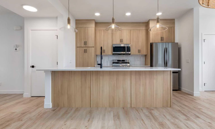 2401 Creeker Lane