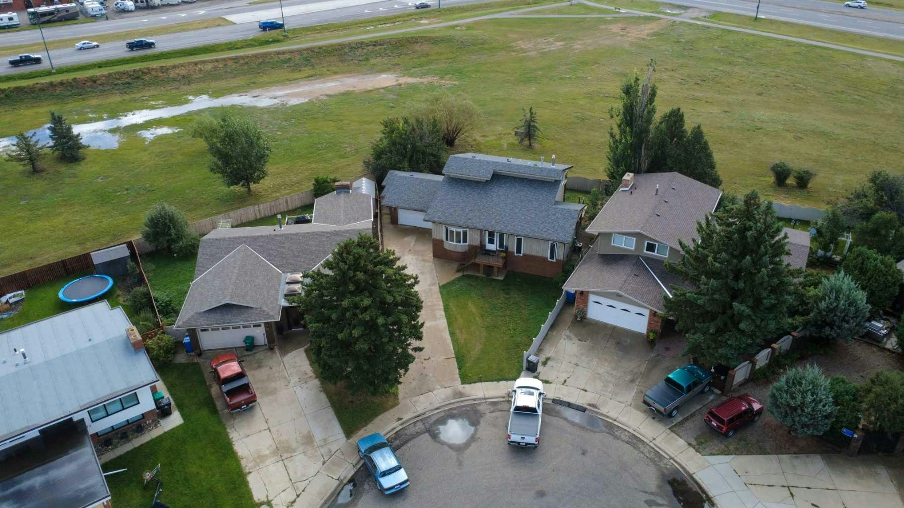 2223 42 Street S, Lethbridge, AB, T1K 4Y8
