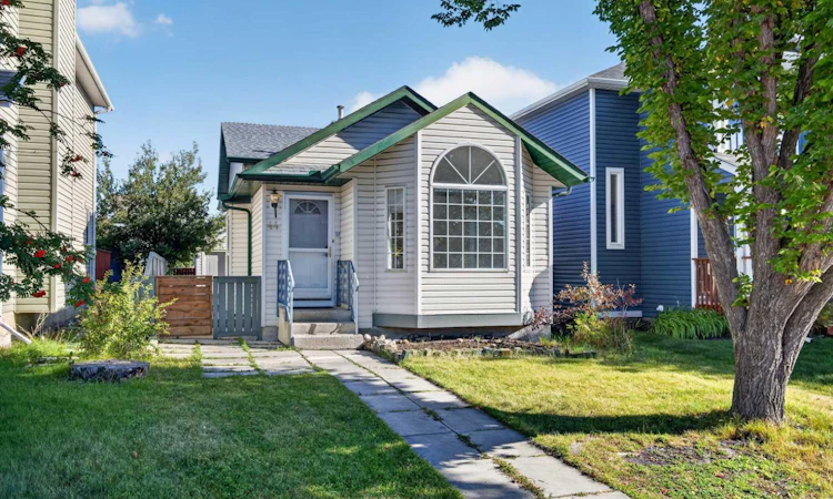 44 Harvest Gold Circle NE