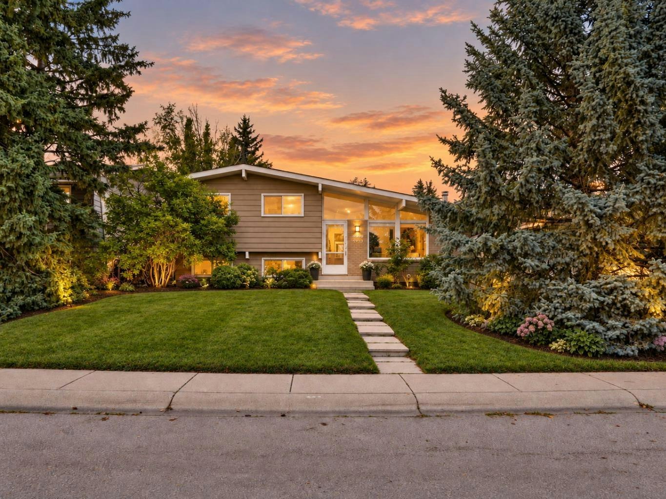 4919 Nelson Road NW, Calgary, AB, T2K 2M1