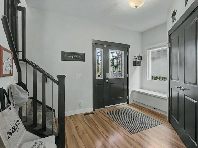 3 Ranchers Way, Okotoks, AB, T1S 0P3 - 2