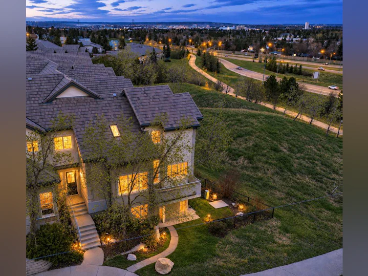 1-5616 14 Avenue SW, Calgary, AB, T3H 3P9 - 4