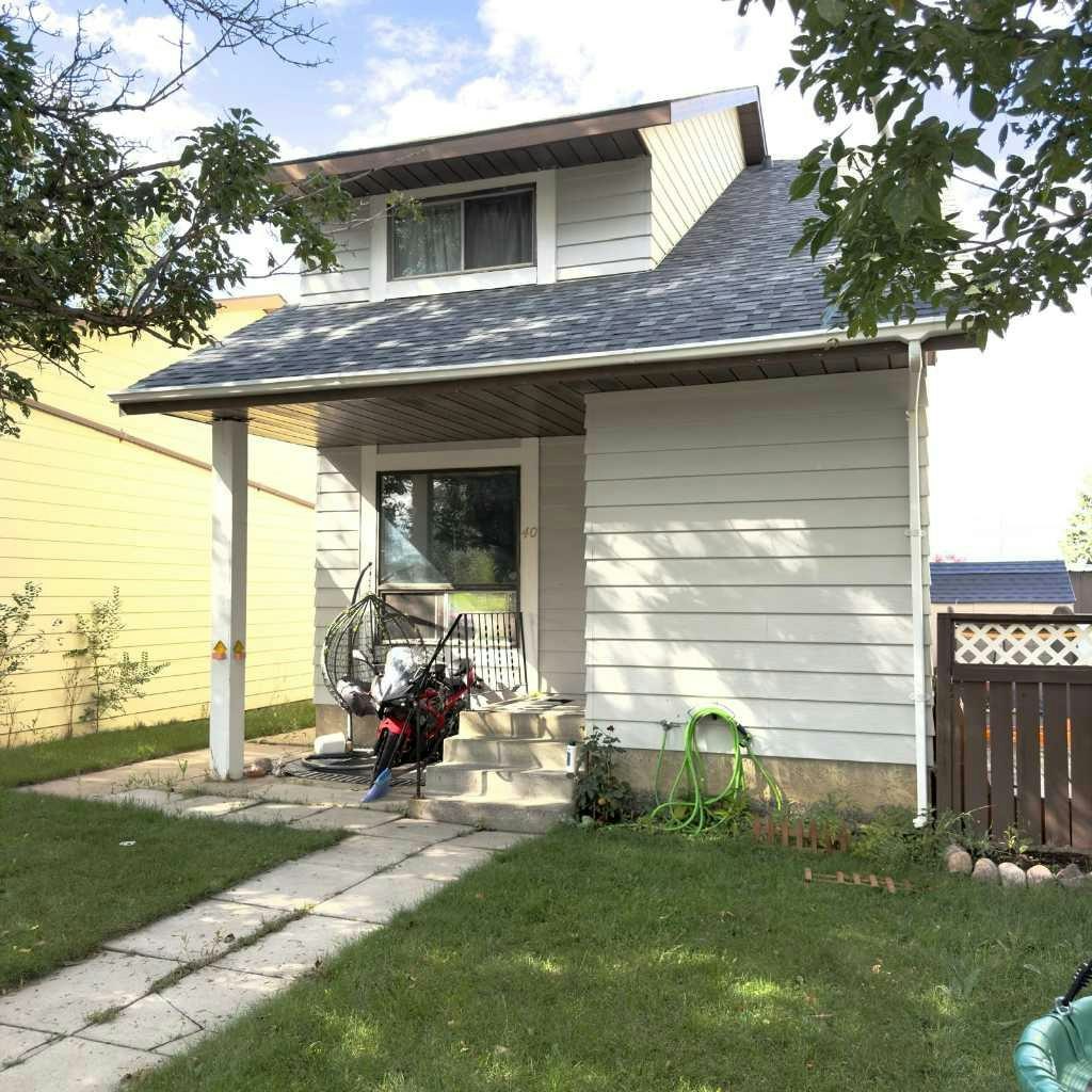 40 South Ridge Crescent SW, Medicine Hat, AB, T1B 2N8