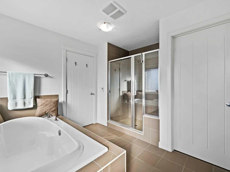 129 Springbluff Boulevard SW, Calgary, AB, T3H 0N3 - 23