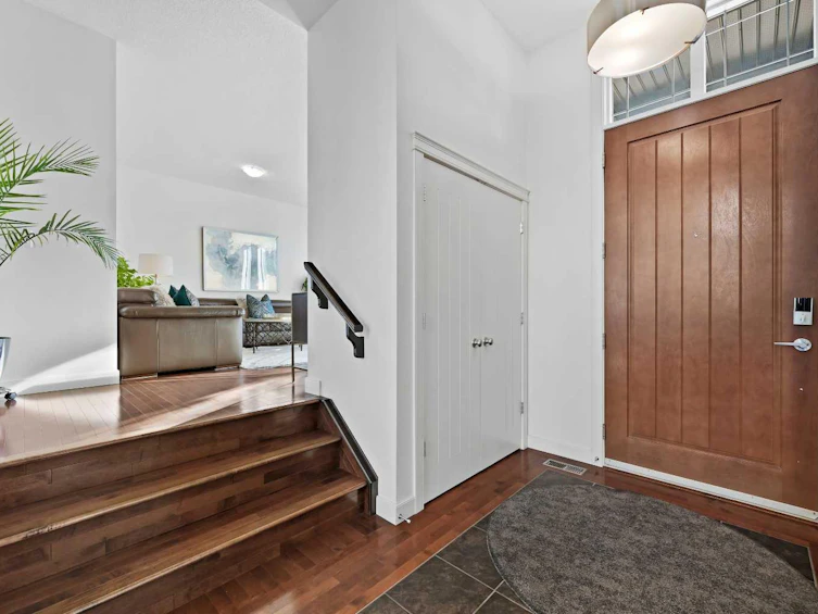 129 Springbluff Boulevard SW, Calgary, AB, T3H 0N3 - 4