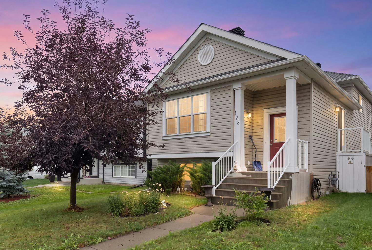 128 Copperstone Grove SE, Calgary, AB, T2Z 4X8