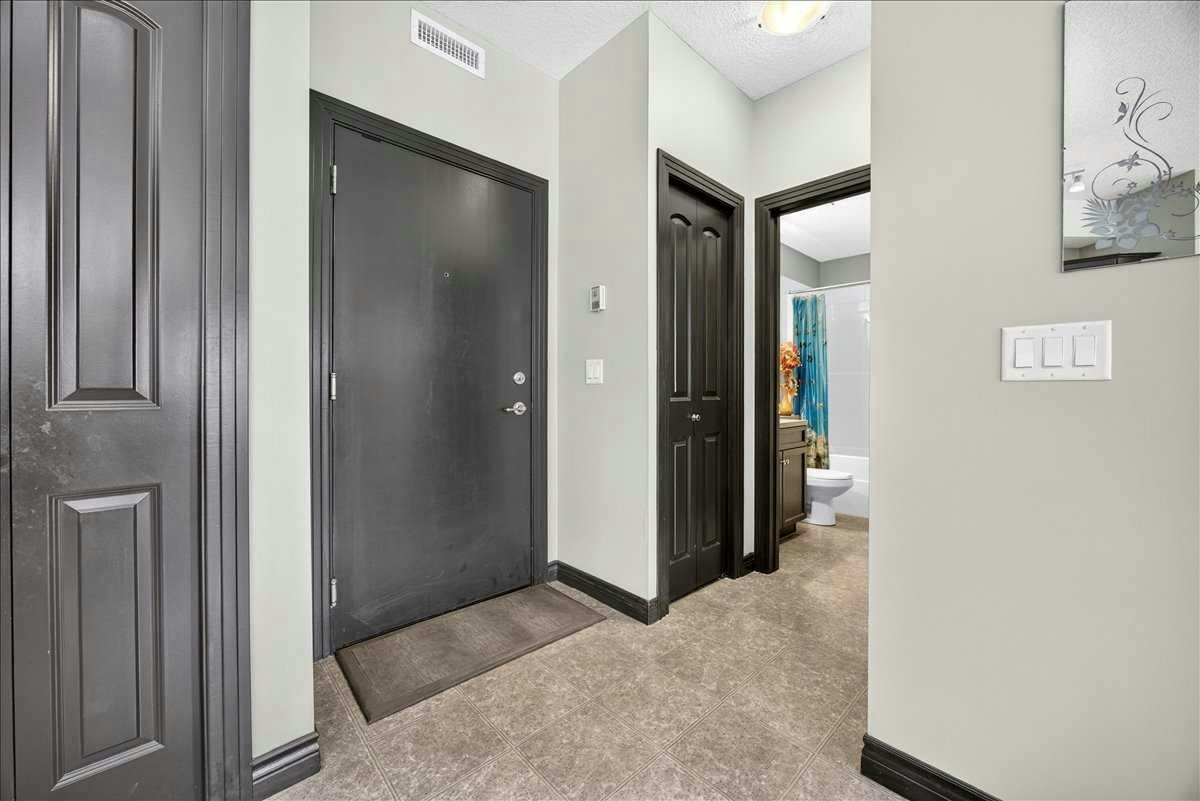 218-30 Royal Oak Plaza NW - 2