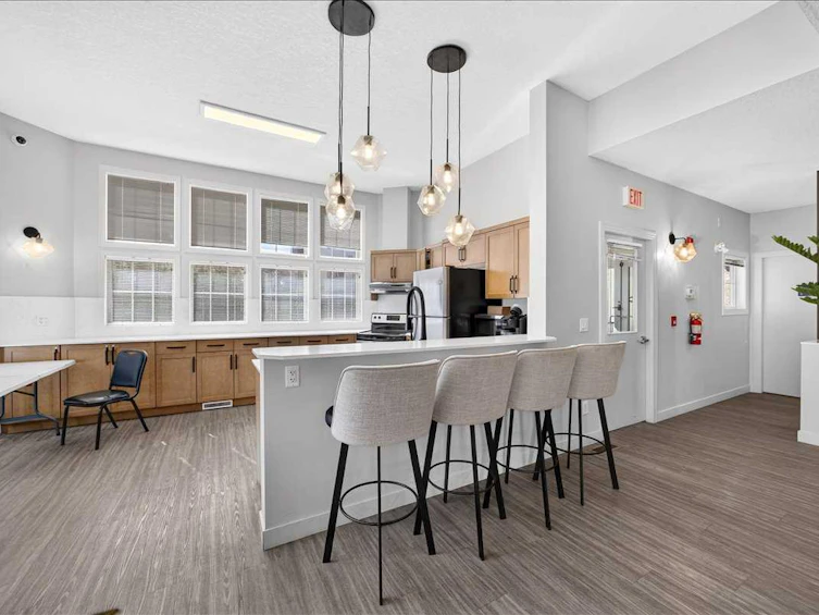 218-30 Royal Oak Plaza NW, Calgary, AB, T3G 0C1 - 35