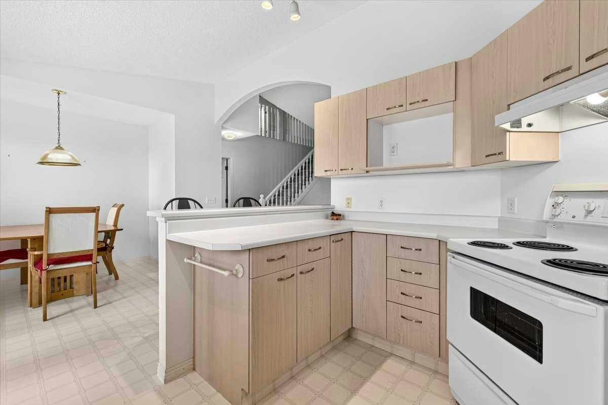 24-5790 Patina Drive SW, Calgary, AB, T3H 2Y5 - 7